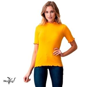 Gold Yellow Ribbed Top with Wavy Contrast Trim Size Medium - Hey Viv